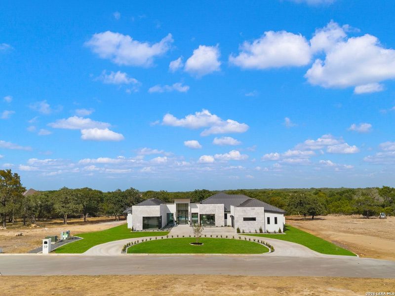 Image 77 of a home in .