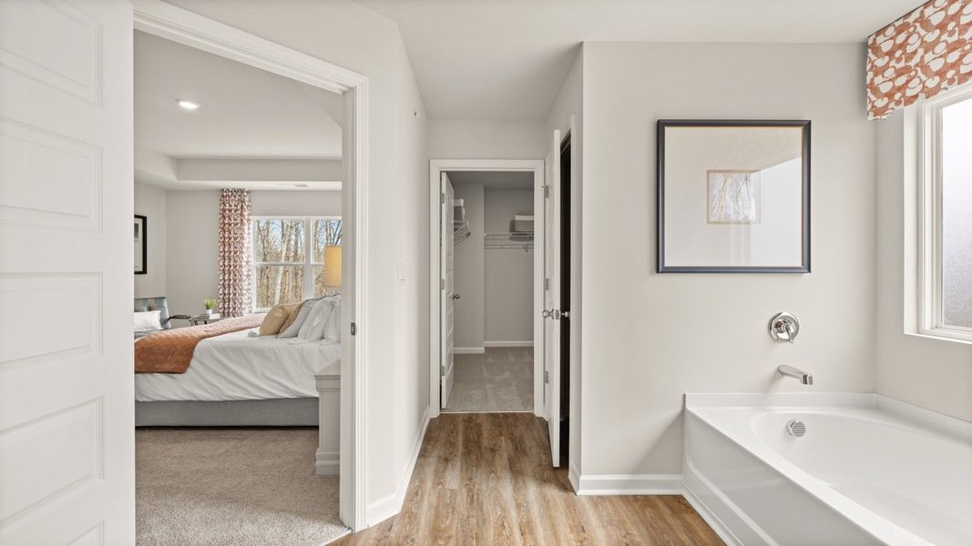 Representative furnished interior of a home built from the Stratford by D.R. Horton in Echo Glen, Stockbridge (Image 22).
