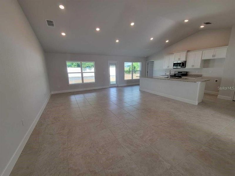 Spacious, unfurnished interior of a new home in The Pines at Citrus Springs, Citrus Springs (Image 16).
