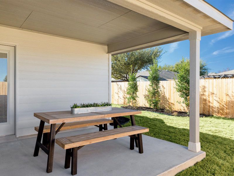 Photo is not of the actual home, but is an inspirational photo of builder’s model home and may depict options, furnishings, and/or decorator features that are not included Photo is not of the actual home, but is an inspirational photo of builder’s model home and may depict options, furnishings, and/or decorator features that are not included