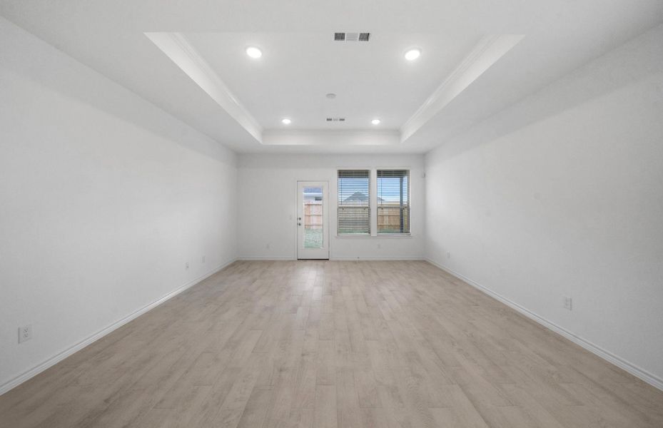 Spacious, unfurnished interior of a new home in River Ranch, Dayton (Image 13).