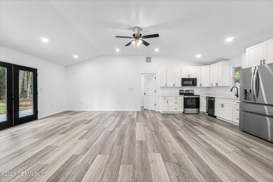 Spacious, unfurnished interior of a new home in , Satsuma (Image 28).