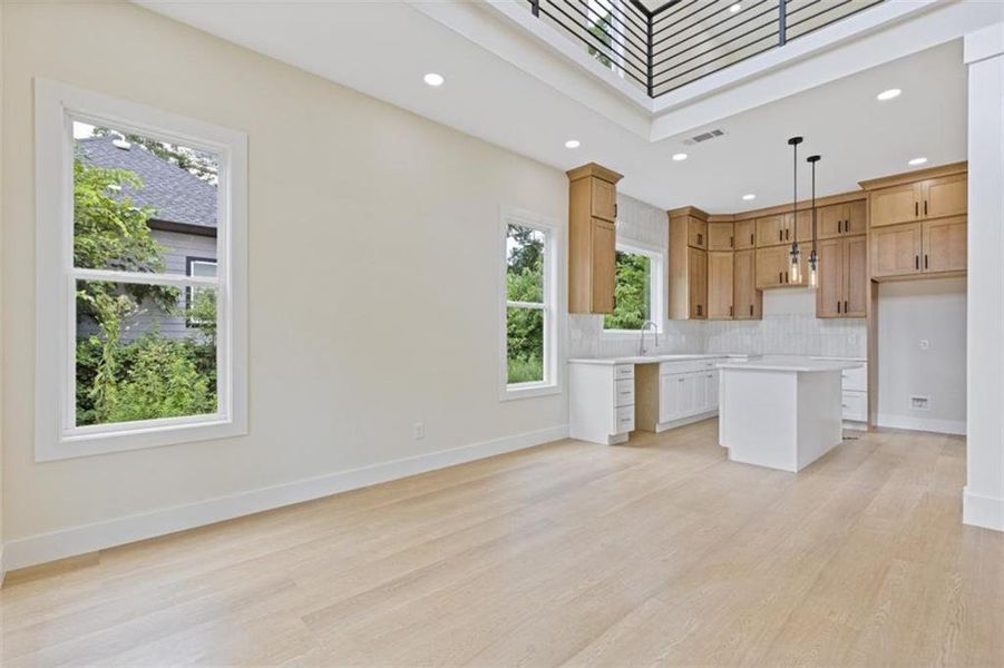 Spacious, unfurnished interior of a new home in , Atlanta (Image 29).