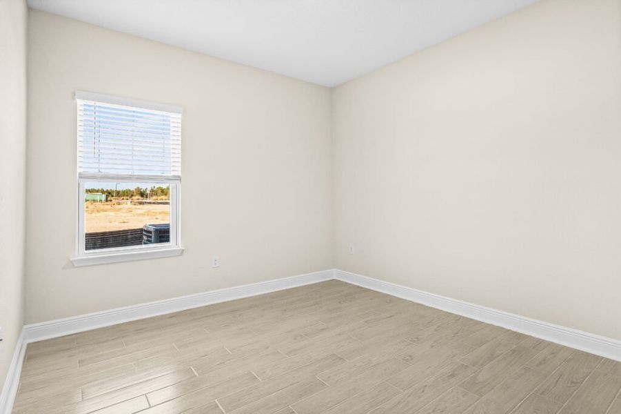 Spacious, unfurnished interior of a new home in Lake Merial, Panama City (Image 16).