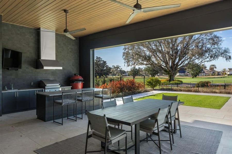 Exterior details and patio area of a home in , Orlando (Image 31).