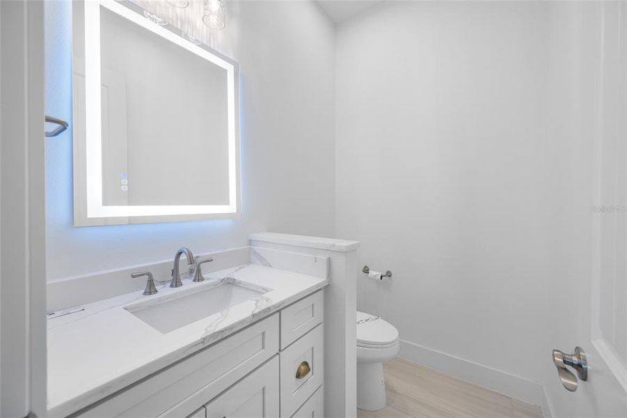 Furnished interior view inside a new home in , Treasure Island (Image 41).