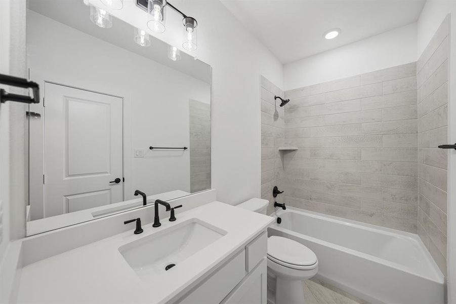 Furnished interior view inside a new home in , Prosper (Image 19).