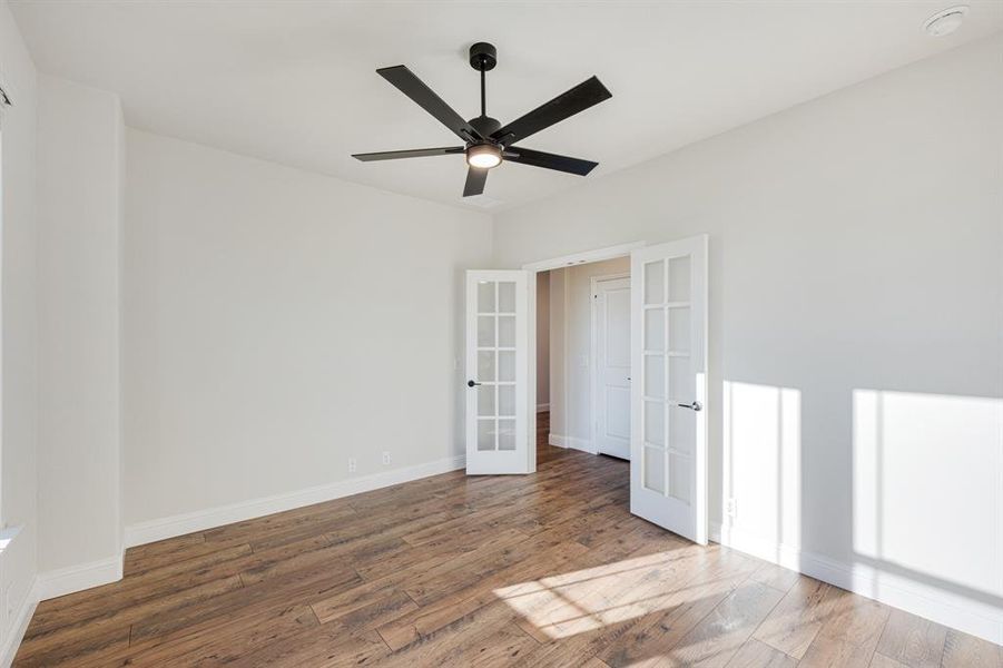 Spacious, unfurnished interior of a new home in Coyote Crossing, Godley (Image 29).