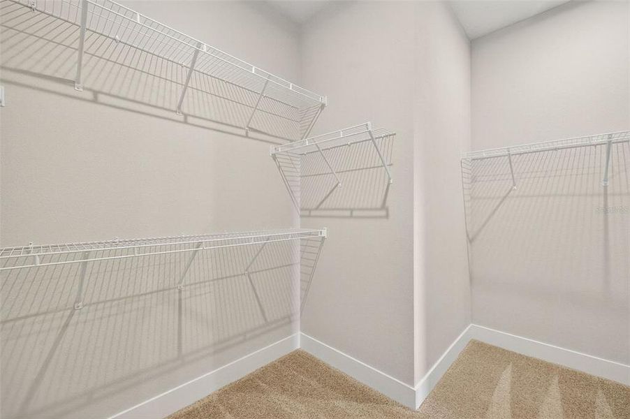 Spacious, unfurnished interior of a new home in Wellen Park, Venice (Image 27).