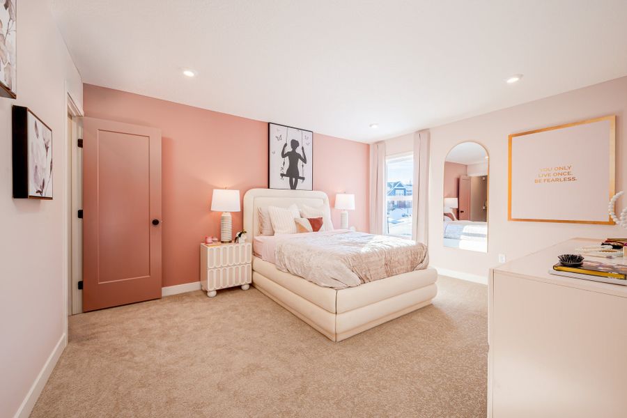Representative furnished interior of a home built from the Wyatt by Fischer Homes in Twin Lakes, Hoschton (Image 26).