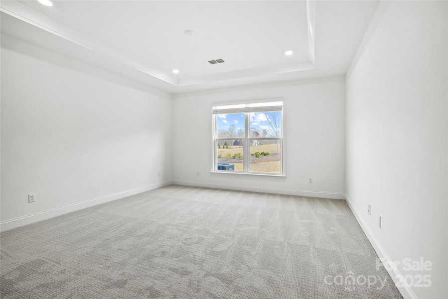 Spacious, unfurnished interior of a new home in Forest Creek, Waxhaw (Image 20).