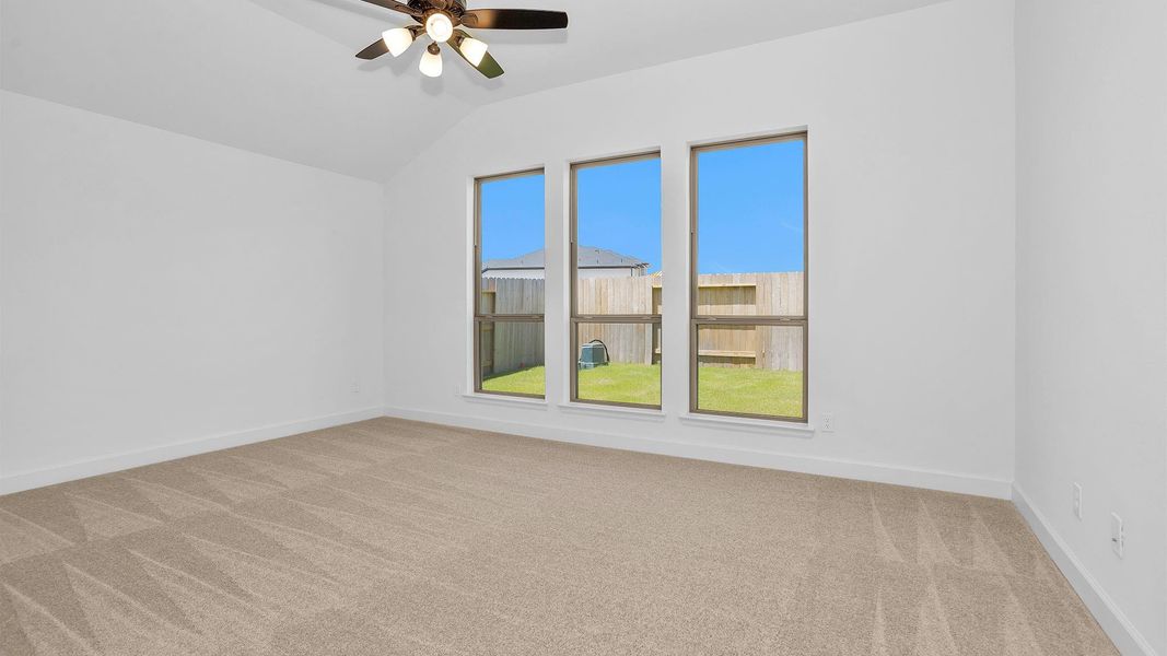 Spacious, unfurnished interior of a new home in Grange, Katy (Image 5).