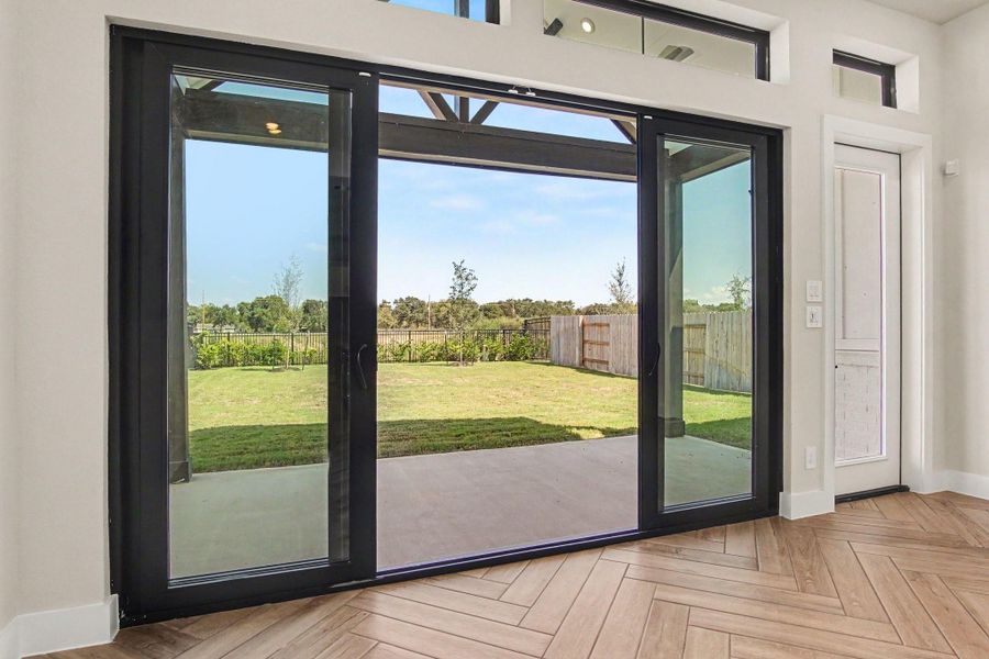 Telescopic sliding doors give the ultimate panoramic views. Telescopic sliding doors give the ultimate panoramic views.