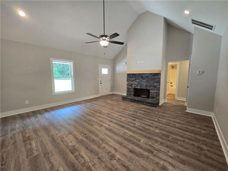 Spacious, unfurnished interior of a new home in , Hartwell (Image 20).