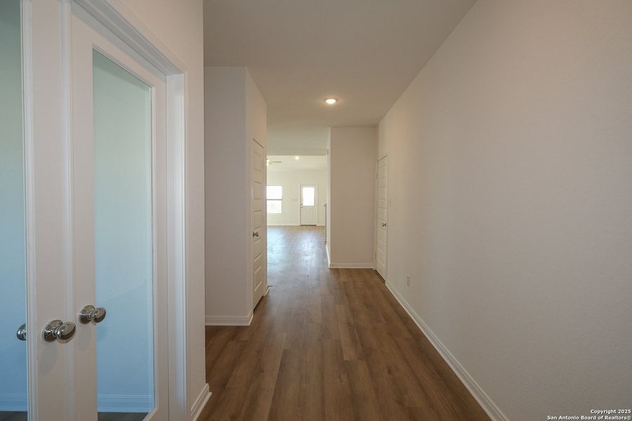 Spacious, unfurnished interior of a new home in Paloma Park, Converse (Image 24). Spacious, unfurnished interior of a new home in Paloma Park, Converse (Image 24).