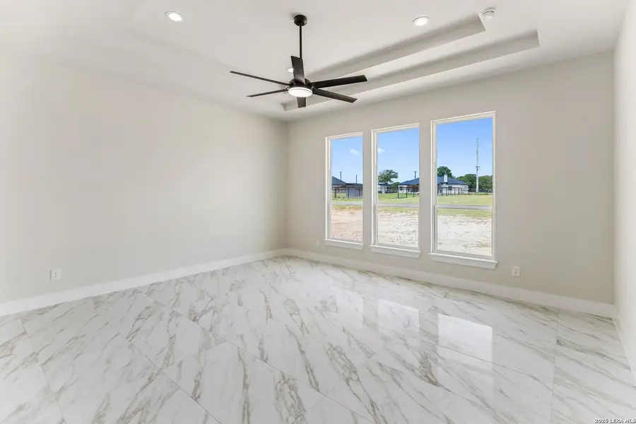 Spacious, unfurnished interior of a new home in , La Vernia (Image 35). Spacious, unfurnished interior of a new home in , La Vernia (Image 35).