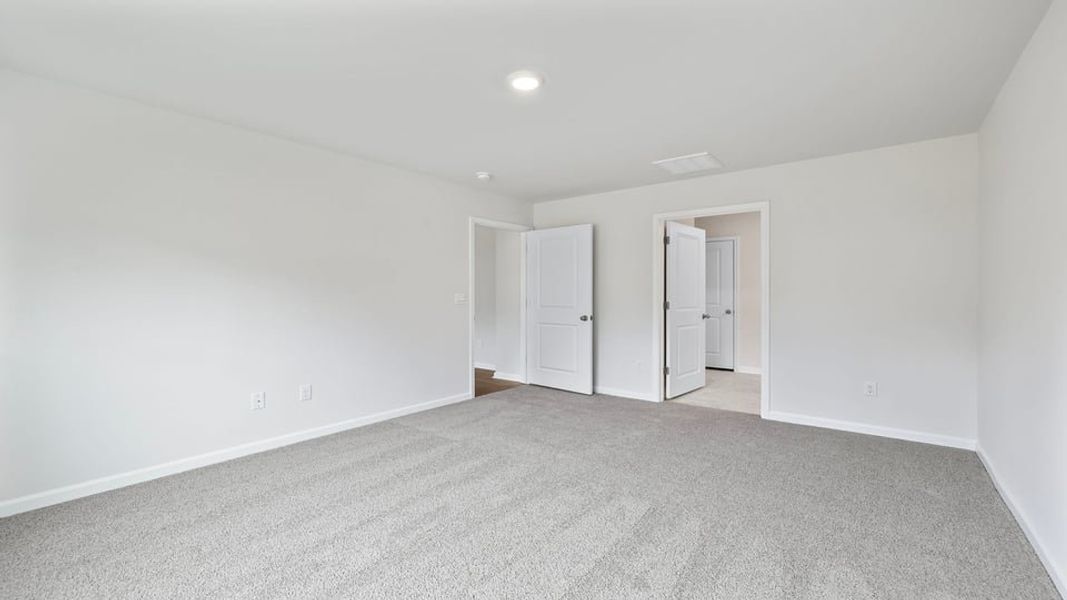 Spacious, unfurnished interior of a new home in Harrier Point, Woodruff (Image 28).