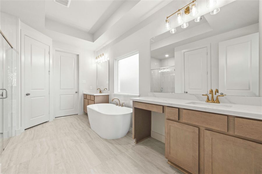 Furnished interior view inside a new home in Cross Creek West, Fulshear (Image 6).