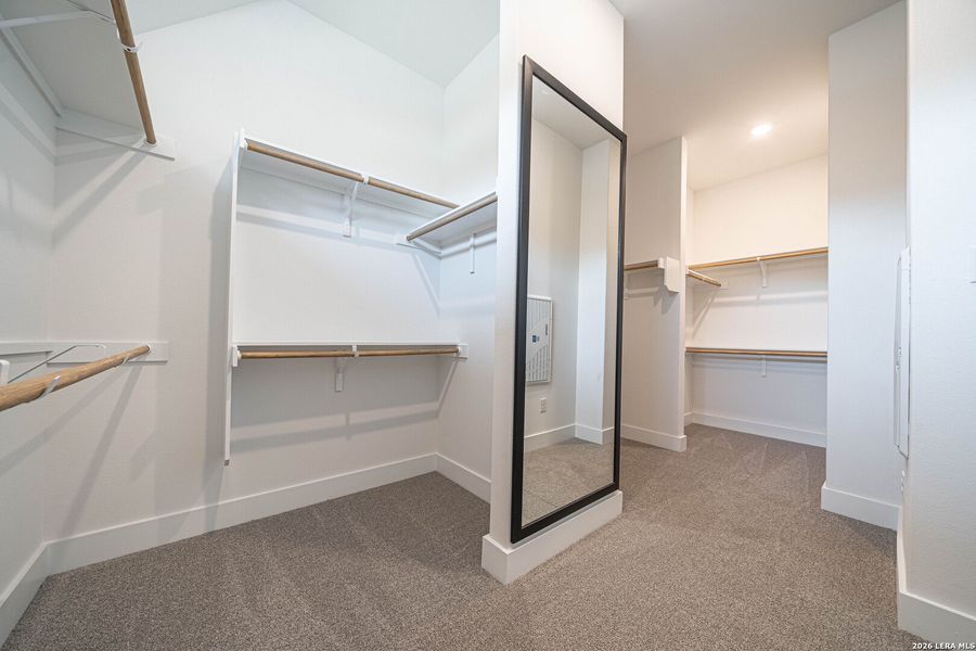 Image 38 of a home in .