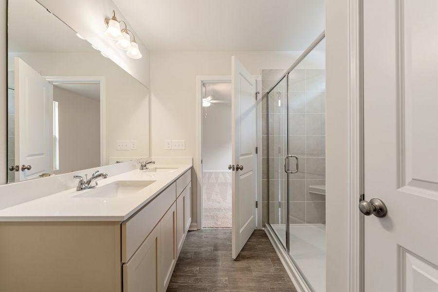 Furnished interior view inside a new home in Richmond Hill, Inman (Image 17).