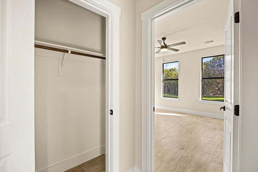 Spacious, unfurnished interior of a new home in , Granbury (Image 17). Spacious, unfurnished interior of a new home in , Granbury (Image 17).