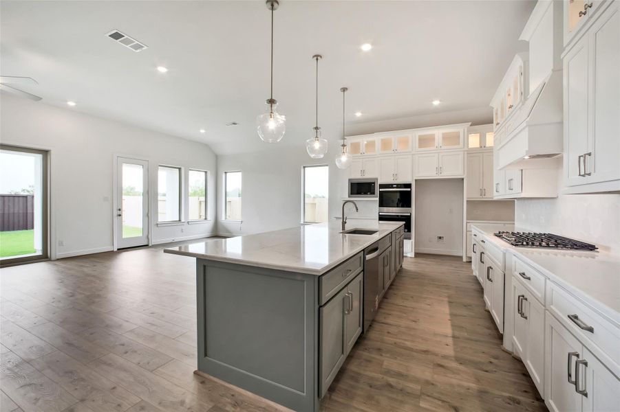 Image 15 of a home in Del Bello Lakes 60'. Image 15 of a home in Del Bello Lakes 60'.