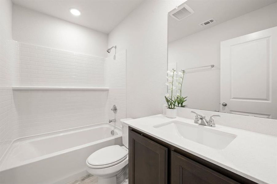 15004 Amantes- Bathroom-1