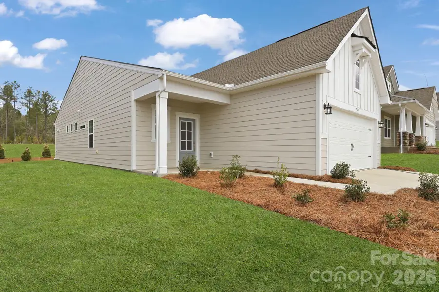 Exterior details and patio area of a home in Roselyn, Lancaster (Image 3).