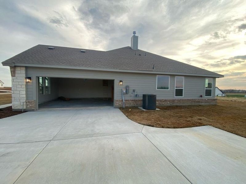 Exterior details and patio area of a home in Hillview Addition, Decatur (Image 9).