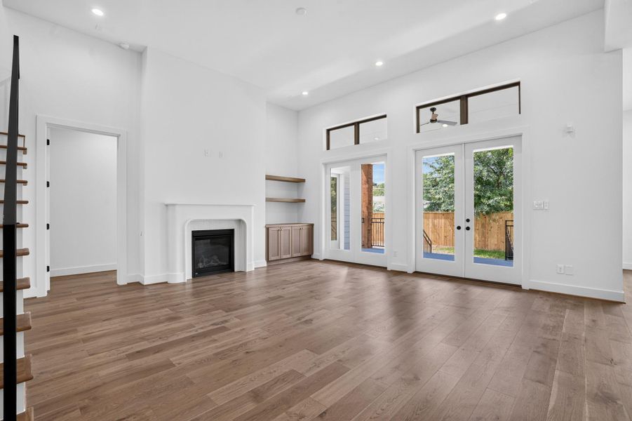 Spacious, unfurnished interior of a new home in , Houston (Image 29).