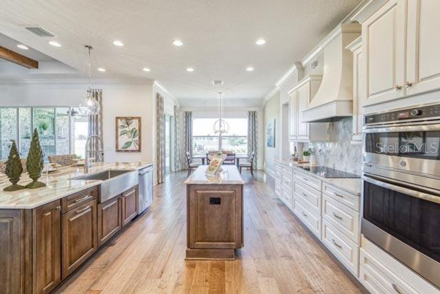 Kitchen with Secondary Prep Island!