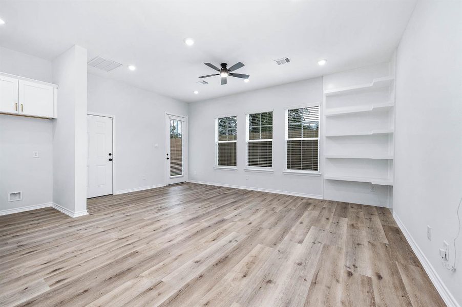 Spacious, unfurnished interior of a new home in , Houston (Image 34). Spacious, unfurnished interior of a new home in , Houston (Image 34).