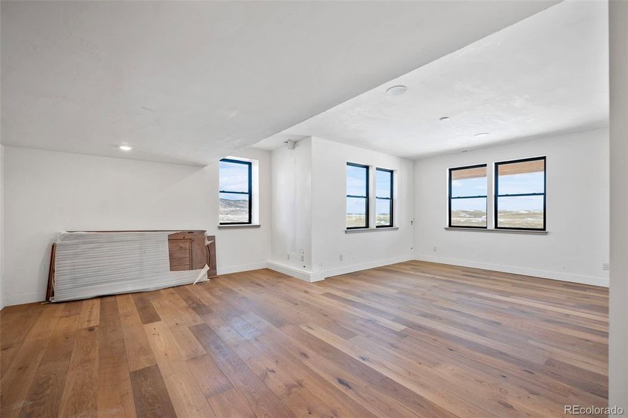 Spacious, unfurnished interior of a new home in , Sedalia (Image 21).