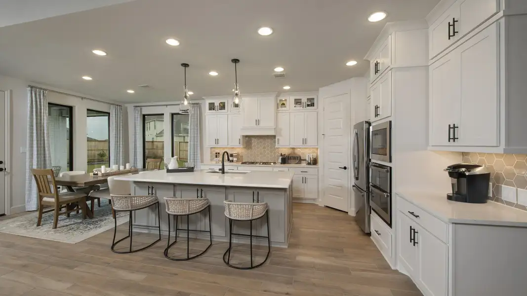 Representative furnished interior of a home built from the 3399W by Perry Homes in Briarley, Montgomery (Image 45).