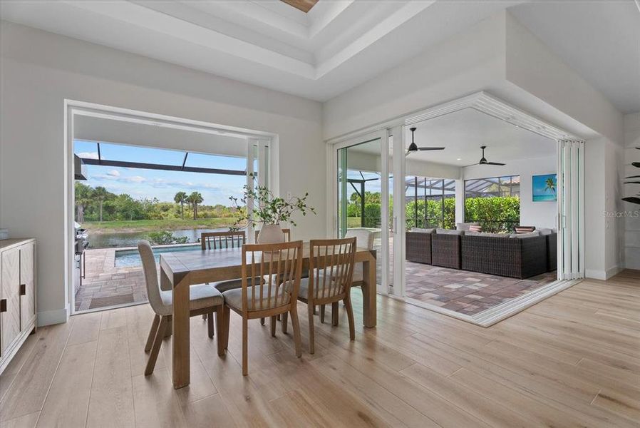 Community amenities in Gran Place, Venice (Image 39).