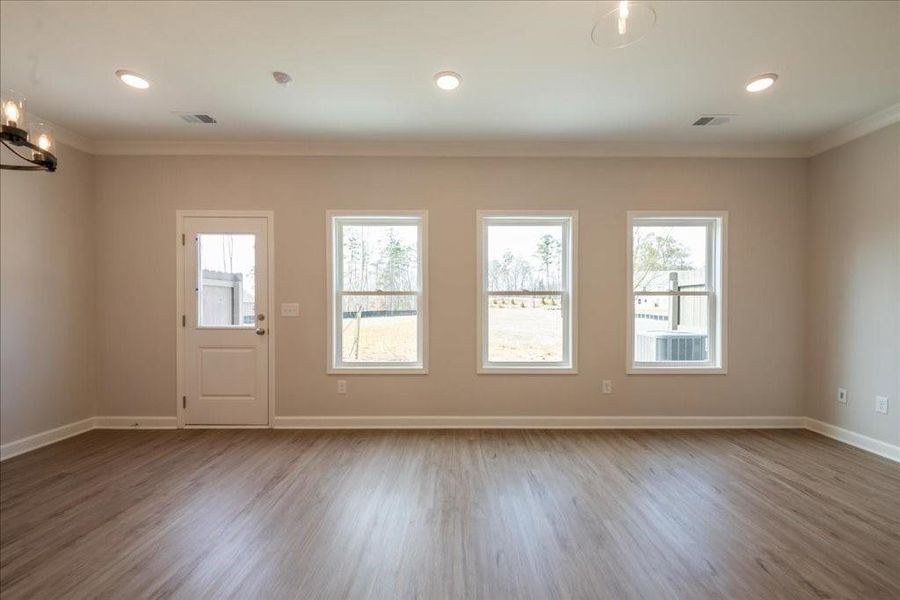 Spacious, unfurnished interior of a new home in Cherokee Township, Acworth (Image 20). Spacious, unfurnished interior of a new home in Cherokee Township, Acworth (Image 20).