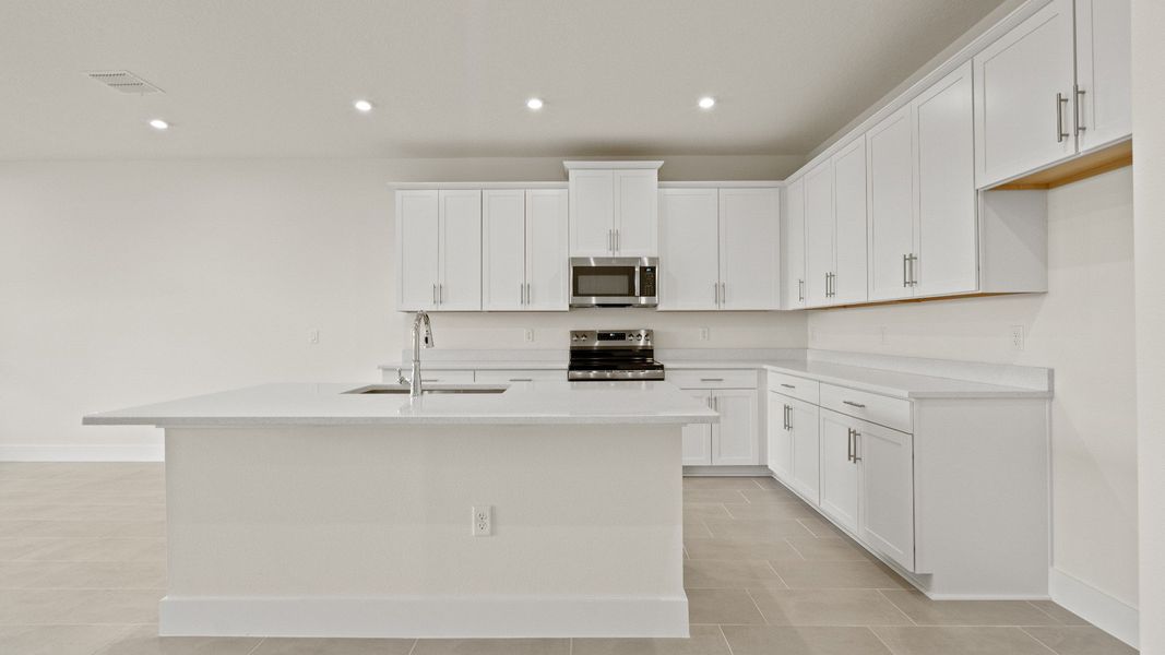 Representative furnished interior of a home built from the Longleaf by DRB Homes in Lakeside at Satilla, St. Cloud (Image 10).