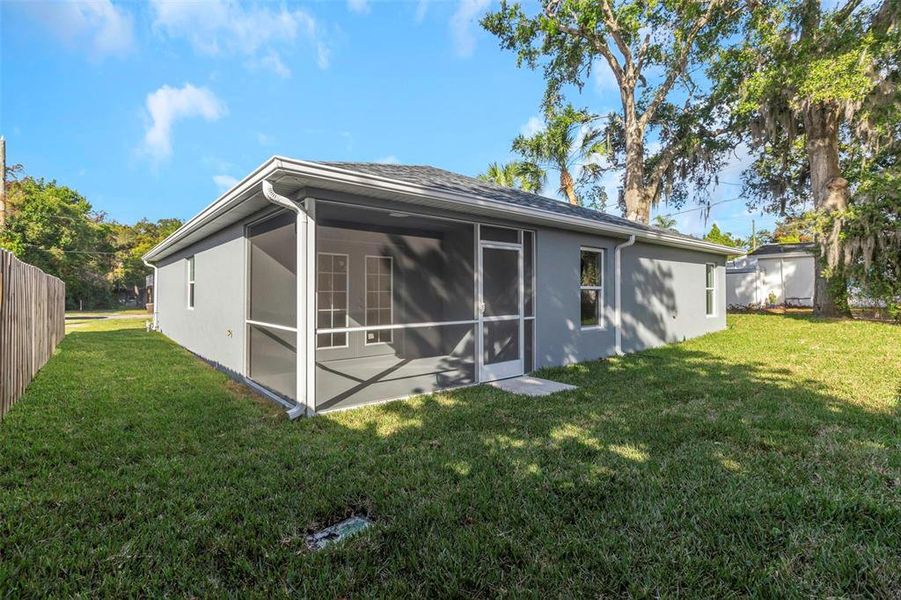 Exterior details and patio area of a home in , New Port Richey (Image 21).