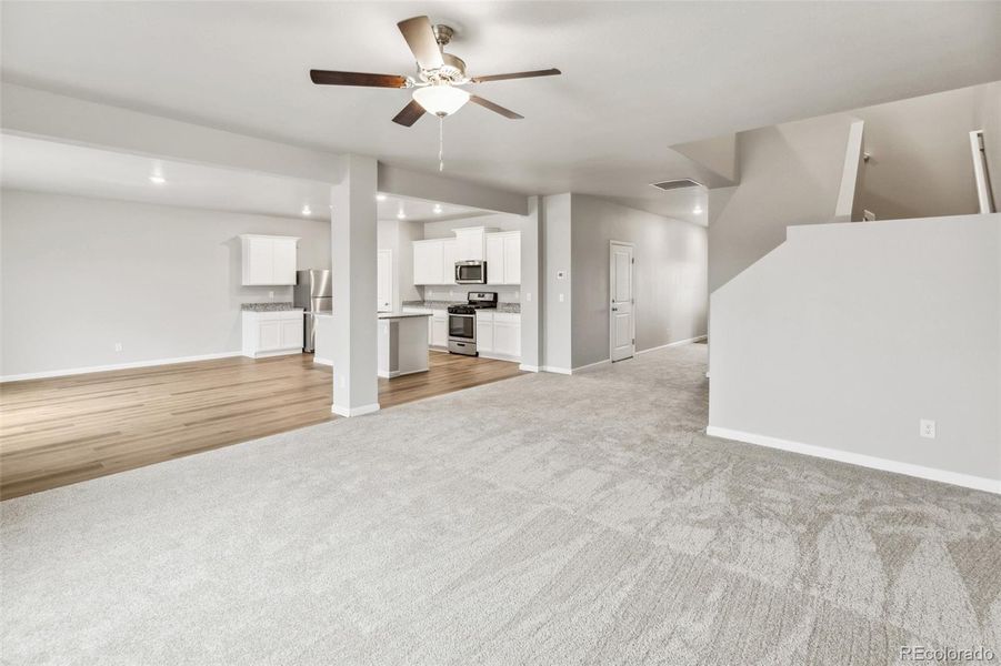 Spacious, unfurnished interior of a new home in Cottonwood Greens, Fort Lupton (Image 18).