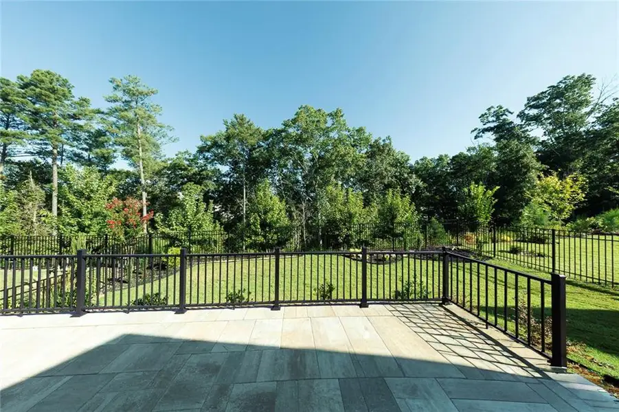 Community amenities in , Canton (Image 59).