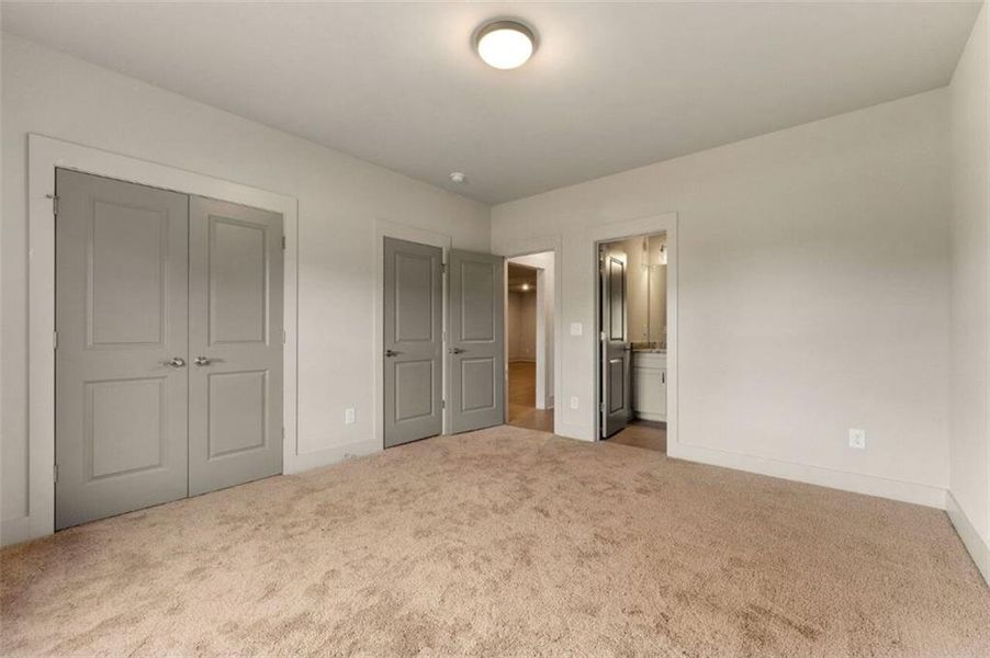 Spacious, unfurnished interior of a new home in SteepleChase, Hoschton (Image 35).