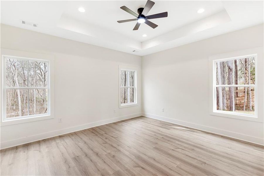 Spacious, unfurnished interior of a new home in , Dallas (Image 32).
