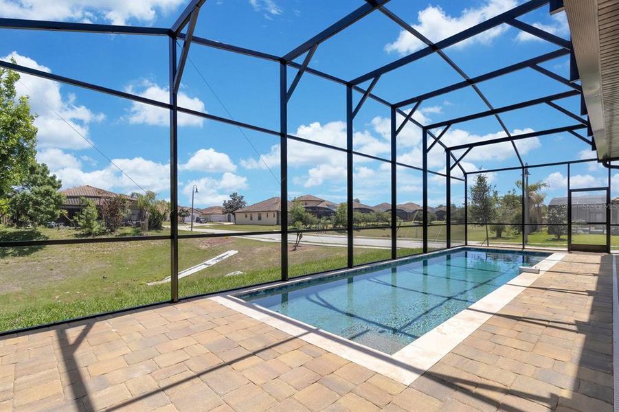Exterior details and patio area of a home in , Haines City (Image 29).