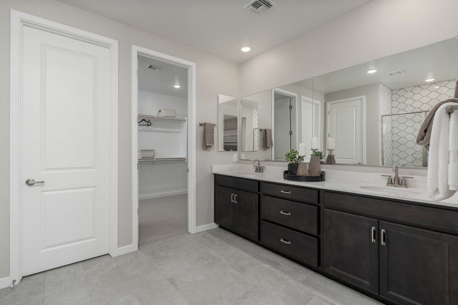 Primary Bathroom | Grand 5G | Wildera – Peak Series | New Homes in San Tan Valley, AZ | Landsea Homes