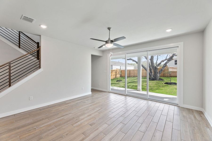 Representative unfurnished interior of a home built from the Alto by Hakes Brothers in The Woodlands, Mico (Image 7).