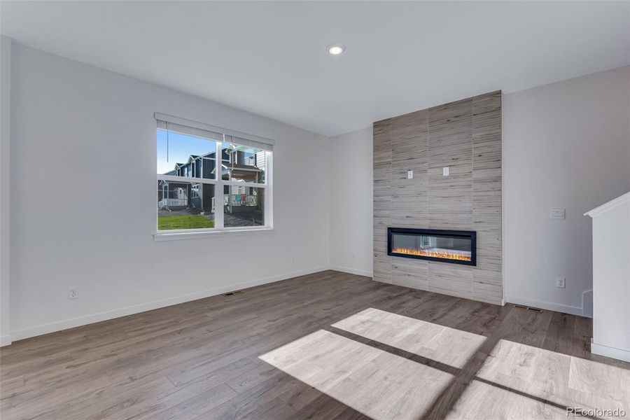 Spacious, unfurnished interior of a new home in Trails at Crowfoot, Parker (Image 19).