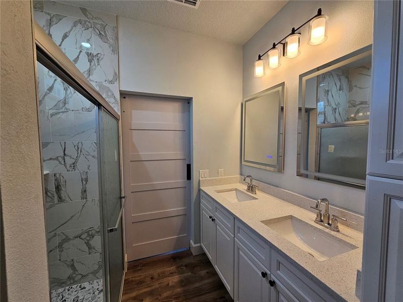 Furnished interior view inside a new home in , Orange City (Image 13).