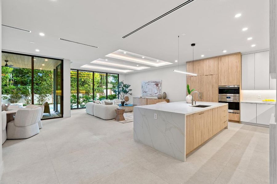 mls_GREATROOM_ANGLE_DT_RT