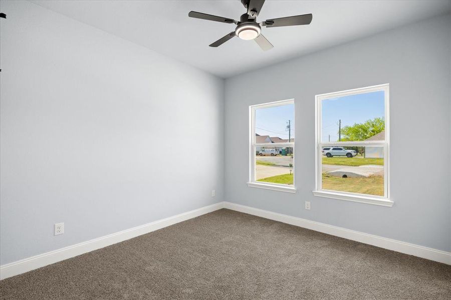 Spacious, unfurnished interior of a new home in , Granbury (Image 11).