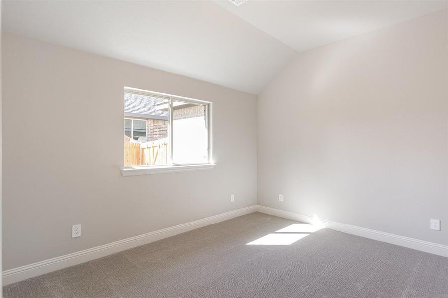 Spacious, unfurnished interior of a new home in Cole Crossing Estates, DeSoto (Image 32).